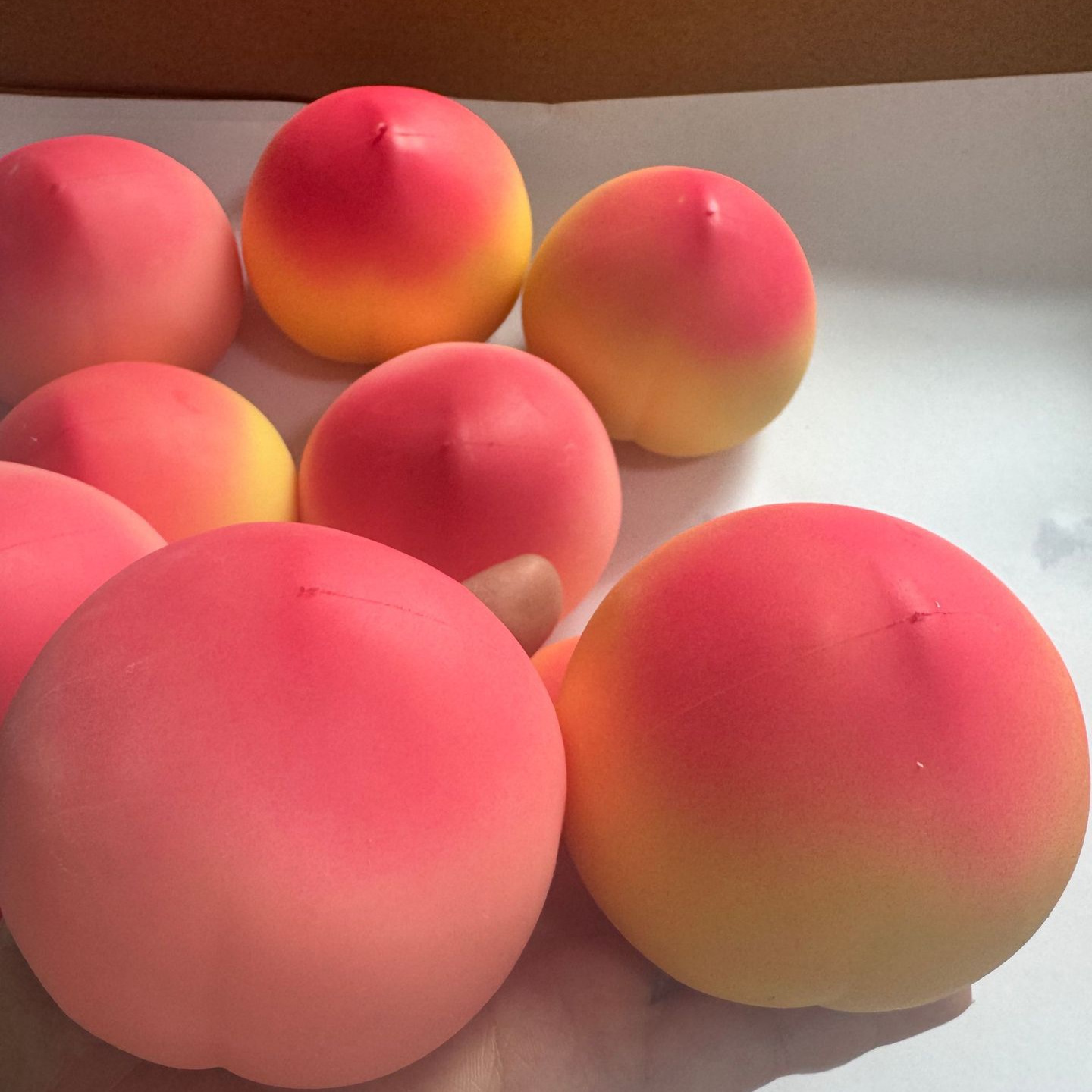 Knapperig krokant perzikfruit  - Party Games Young Adults recensie en prijs