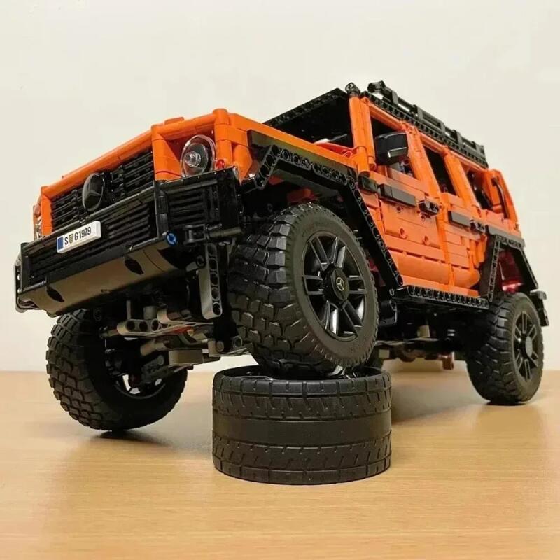 Oranje off-road voertuig G500  - Party Games Young Adults recensie en prijs